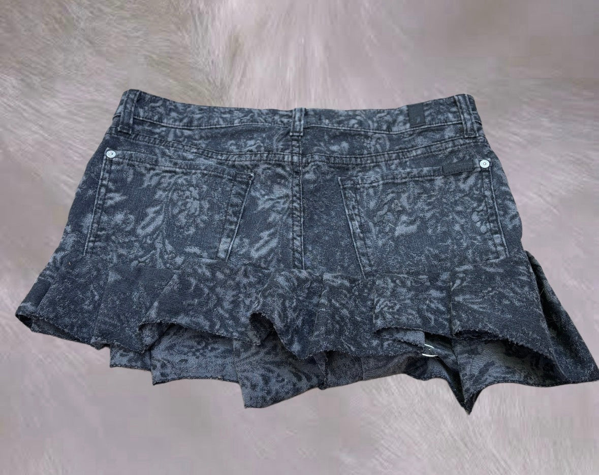 1/1 Heart Mini skirt
