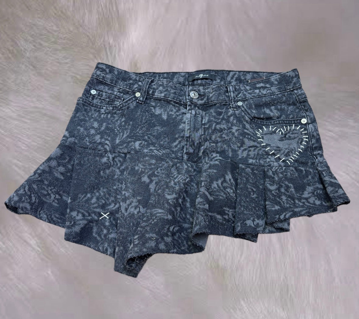 1/1 Heart Mini skirt